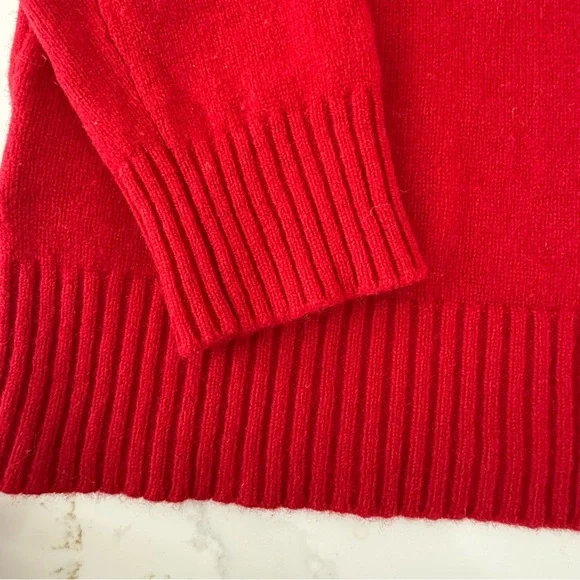 LL Bean Signature Red Women's Merino Wool Sweater with 'MAINE' Design - Picture 5 of 9